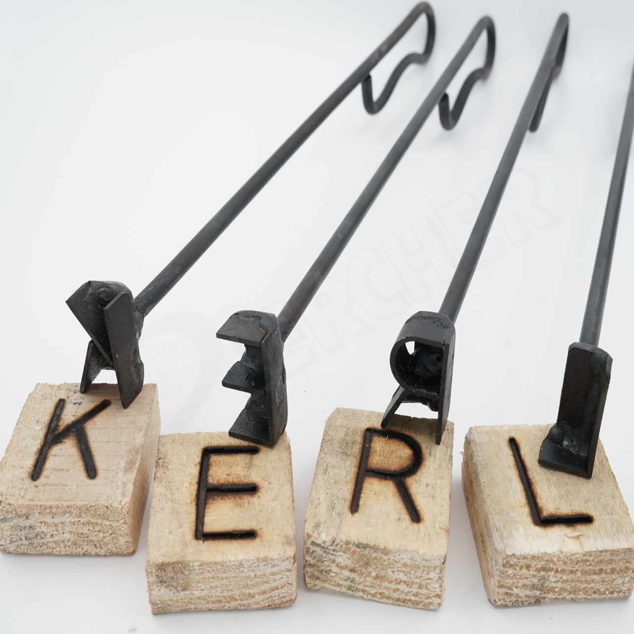 brandeisen-ein-buchstabe.jpg
